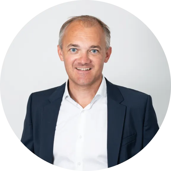 Portraitfoto von Dr. Georg Aichinger
